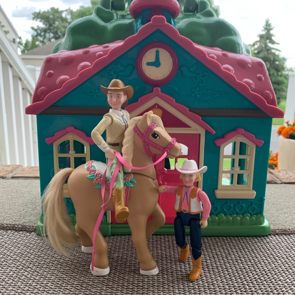 Cowgirl Ranch Cottage Camping Toy horse playset